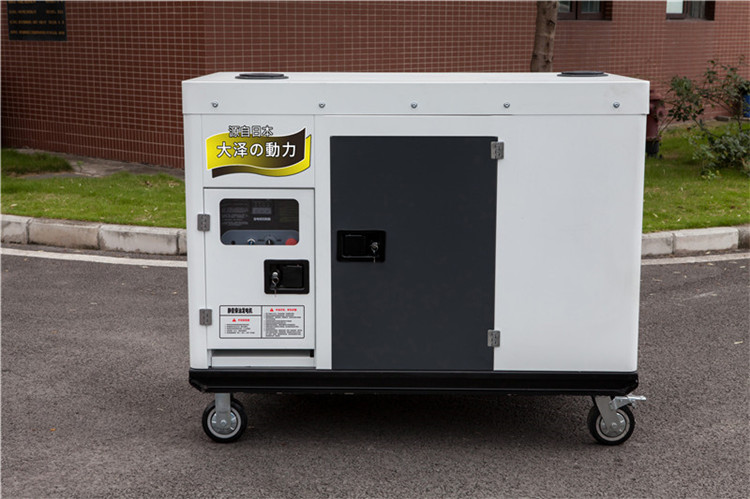 大澤動力TO32000ET30kw靜音柴油發(fā)電機風冷水冷區(qū)別