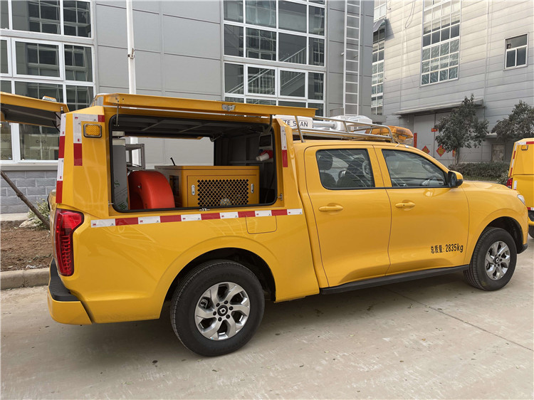 山東改裝車(chē)場(chǎng)給用戶(hù)配的25千瓦kw汽油發(fā)電機(jī)現(xiàn)場(chǎng)測(cè)試