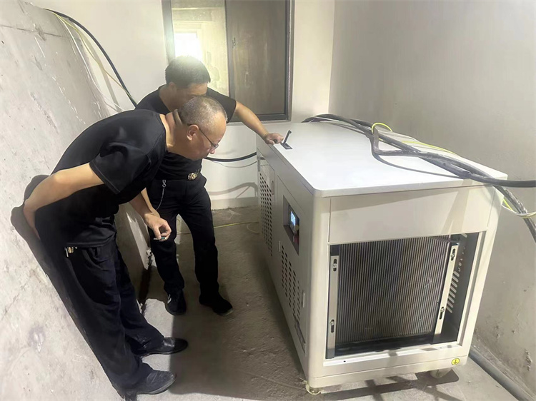 30kw汽油發(fā)電機 王總使用現(xiàn)場