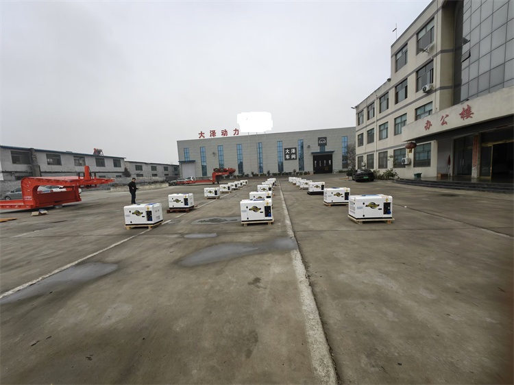 8kw靜音柴油發(fā)電機(jī)發(fā)湖北隨州車場(chǎng)