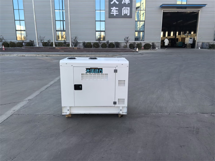 大澤25kw箱體式柴油發(fā)電機(jī)
